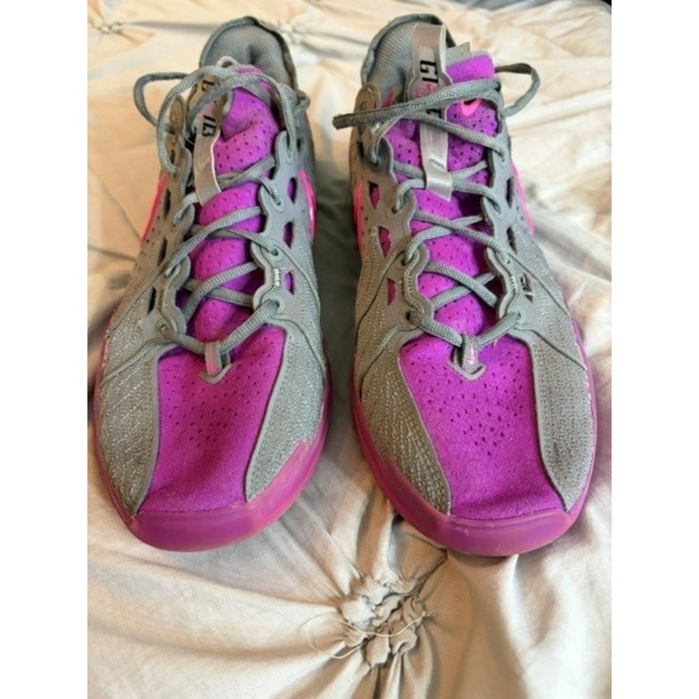 Women's Nike G.T. Cut 3 Grey/Fuschia‎ Basketball Shoes Size 10.5